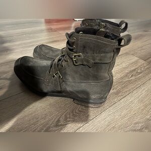 UGG Mens Double buckle boots.